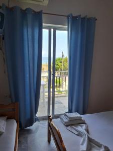 Postel nebo postele na pokoji v ubytování Golden Beach Sea View