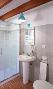 Een badkamer bij Guest House Ibiza