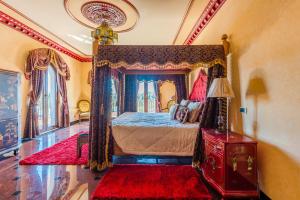 En eller flere senge i et værelse på Quinta do Galvao - Luxury Villa by HD PROPERTIES + 82 billeder