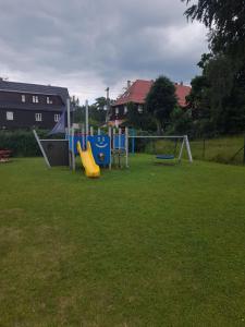 Herní místnost nebo prostor pro děti v ubytování Penzion SKLAŘSKÁ HOSPODA