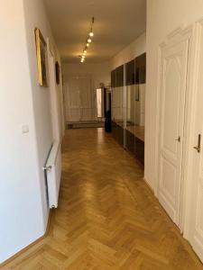 Fotografia z galérie ubytovania AIR-CONDITIONED LARGE APARTMENT vo Viedni