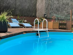 Poolen vid eller i närheten av BERGUI Guesthouse - Guimarães