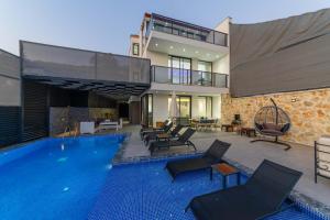 Πισίνα στο ή κοντά στο Villa merryy