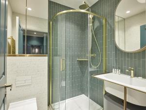 Koupelna v ubytování Mayfair - Peterson House + 19 fotografií