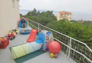 Herní místnost nebo prostor pro děti v ubytování Apartman Igor