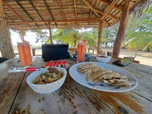 Makanan di atau berdekatan hotel