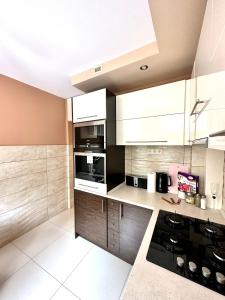 Kuchyňa alebo kuchynka v ubytovaní Comfort Apartment 2 rooms 65m2