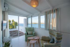 Istumisnurk majutusasutuses Aurelia Sea View Loft Suite
