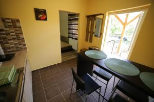 Posedenie v ubytovaní Fónagy Apartmanok