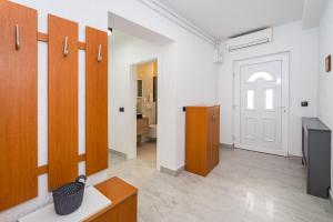 Fotografie z fotogalerie ubytování Cozy Apartment Branka with nice Garden v Novalji