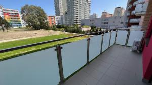 Photo de la galerie de l'établissement 3 room Apartment 2x balcony, new building, 21, à Bratislava 11 autres photos