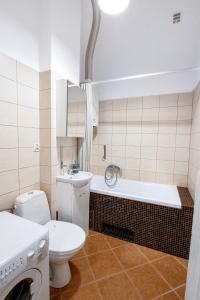 Ένα μπάνιο στο ClickTheFlat Warsaw Philharmonic Apart Rooms