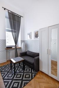 Χώρος καθιστικού στο ClickTheFlat Warsaw Philharmonic Apart Rooms