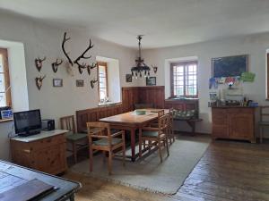 Kuchyň nebo kuchyňský kout v ubytování Forsthaus Pracken