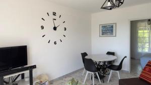 Photo de la galerie de l'établissement Villa entière au calme dans village provençal, à Peymeinade