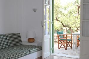 Gallery image of Eleonas Apartments in Sifnos +8 photos