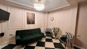 Гостиная зона в Trinity Hotel