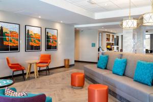 Home2 Suites By Hilton Lake Havasu City的休息区