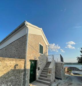 ルティナにあるHoliday Stone House - Fumareaのギャラリーの写真