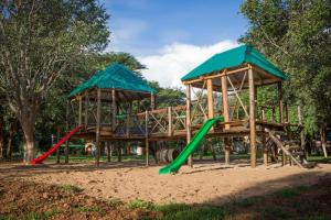 Herní místnost nebo prostor pro děti v ubytování M'kango Golfview Hotel