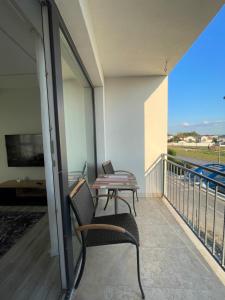 Balkoni atau teres di Noah Apartment Self Check-in Otopeni
