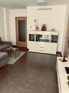 Gallery image of Helle, gemütliche 2-Zimmer-Wohnung mit Pool in Pego