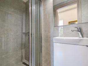 A bathroom at Acropolis View Dream Apartments