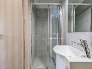 A bathroom at Acropolis View Dream Apartments