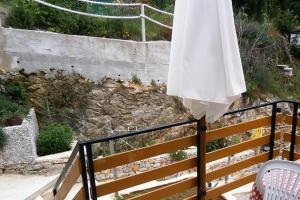 Balkón nebo terasa v ubytování Apartments by the sea Valun, Cres - 8081