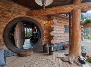Fotografie z fotogalerie ubytování Fairytale Log Cabin - Homewood Forest Retreat v destinaci Alexandra