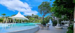 Πισίνα στο ή κοντά στο Pattaya Seaview Beachfront Skypool Copacabana Jomtien Condo
