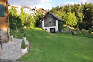 Vrt ispred objekta Ferienhaus Sapplerhof