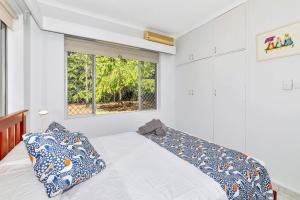 OFFLINE - Private Tropical 2BR Darwin Oasis 객실 침대
