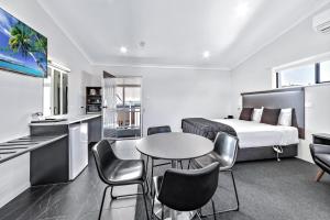 Dapur atau dapur kecil di Apple & Grape Motel