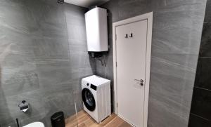 Ένα μπάνιο στο Luxury Quiet Apartment in the City Center +18 φωτογραφίες