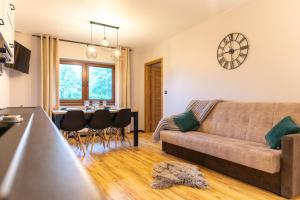 Posedenie v ubytovaní Apartamenty u Lolka