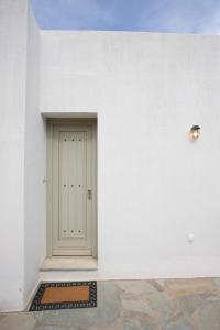 Gallery image of Sunrise stone villa with Jacuzzi by Neuvel in Péra Meriá +35 photos