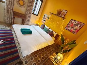 Postel nebo postele na pokoji v ubytování Medusa Home Stay