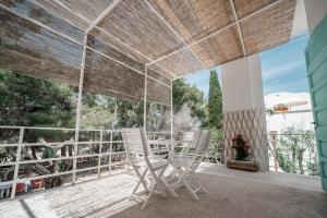 Balkón nebo terasa v ubytování Villa Maria in Puglia con pineta vicino al mare