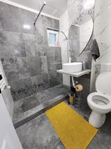 Un baño de EDWARD RESIDENCE