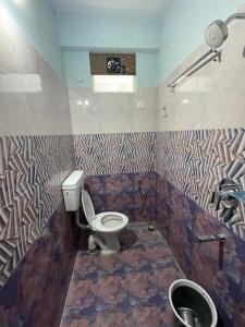 Koupelna v ubytování Servostay New 2 BHK Fully Furnished Near Beach in Vizag - 3rd Floor