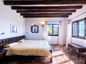 En eller flere senge i et værelse på REF. 20 CASA ZAHARA + 31 billeder