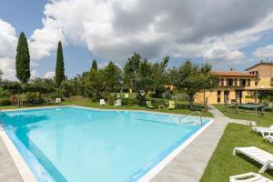 Bazén v ubytování Agriturismo Metina nebo v jeho okolí