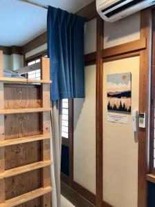 Imagem da galeria de DJANGO Hostel & Lounge em Tanabe