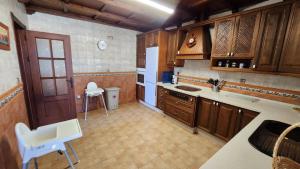 Kuchnia lub aneks kuchenny w obiekcie LOS ALMENDROS
