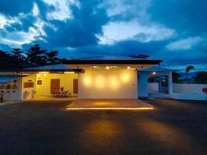 Budova, kde se vila nachází