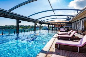 Bazén v ubytování Dyne Oceano Hotel nebo v jeho okolí