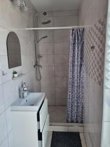 Koupelna v ubytování Pokoje I Apartamenty + 20 fotografií
