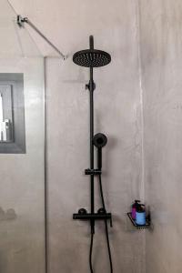 Ένα μπάνιο στο Villa Kelyfos +21 φωτογραφίες