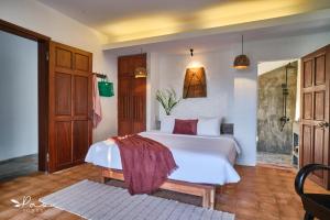 Galeriebild der Unterkunft Pao Homes - An Hai Villa, Family-Friendly Villa with Pool in Hoi An